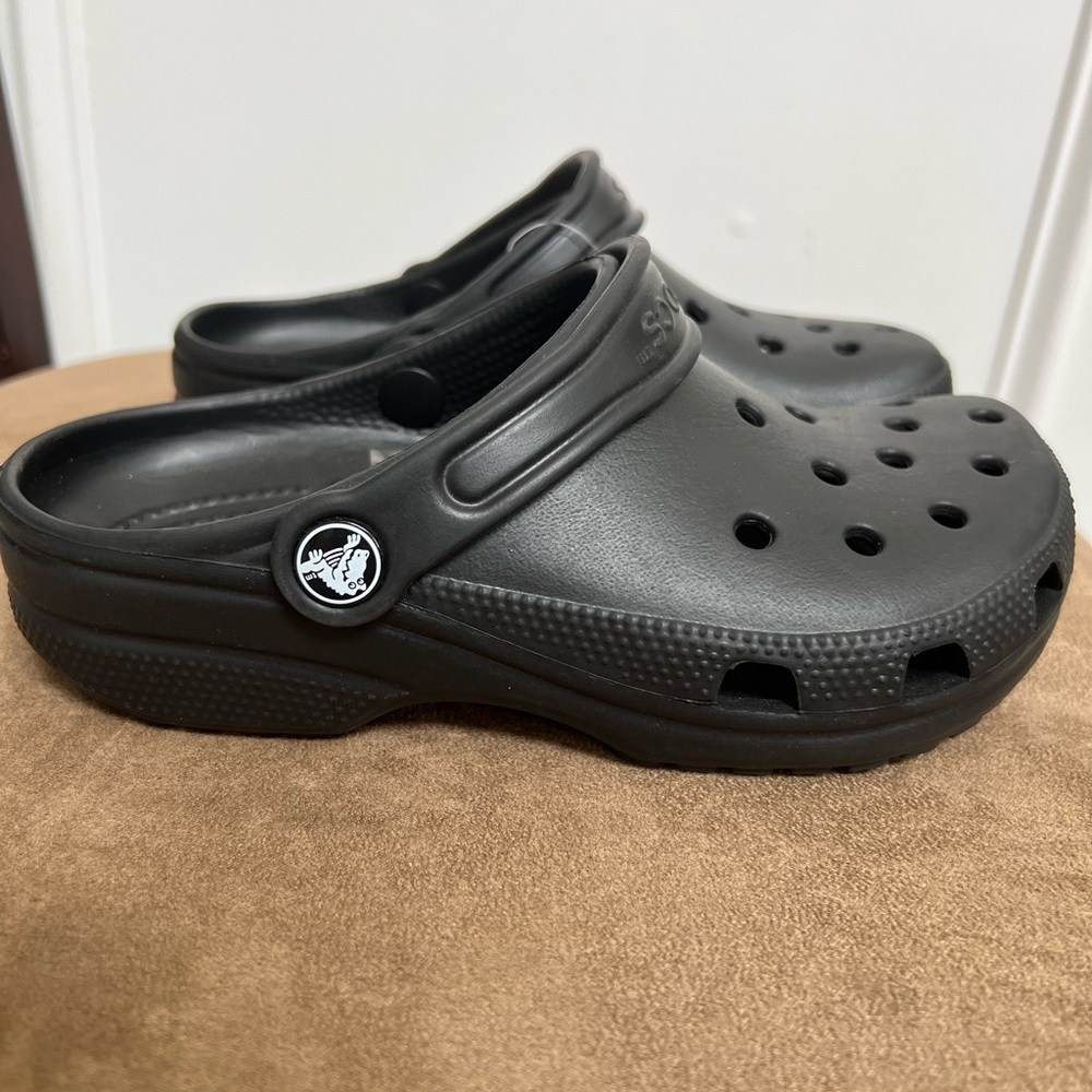 KIDS’ CLASSIC CLOG.